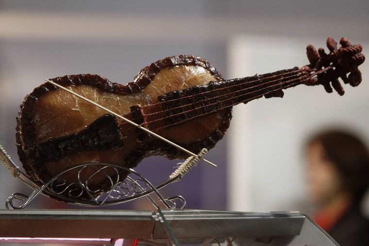 Violina za jelo? Pogodite od čega je ovaj instrument (FOTO)