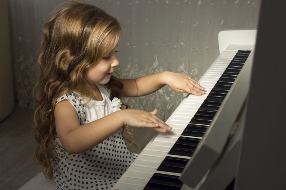 Dete, Muzika, Devojčica, Klavir