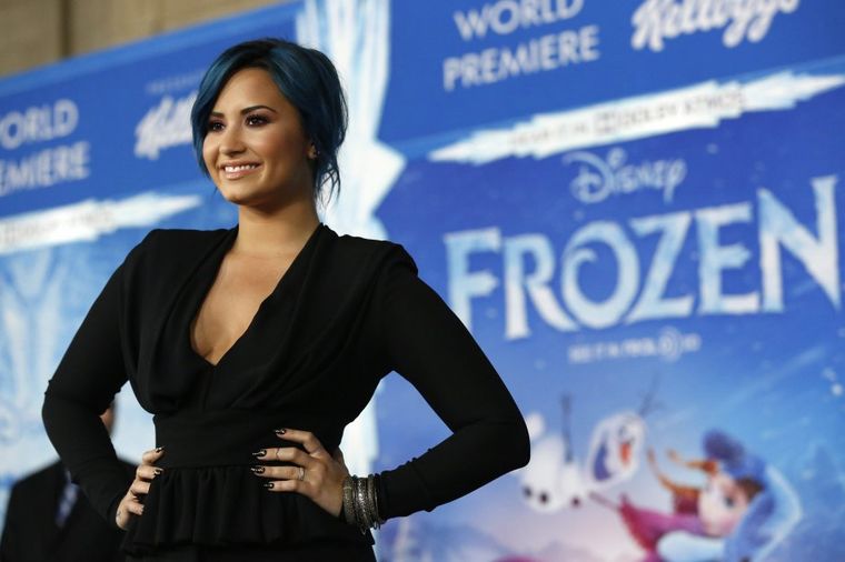 Demi Lovato ide na plastičnu operaciju: Dekolte mi je očajan!