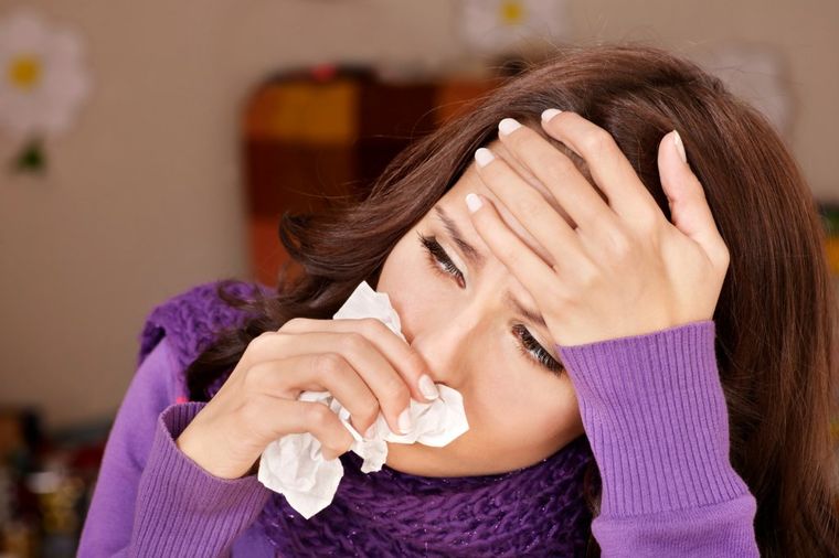Najbolji način da se zaštitite od gripa: Izbegavajte prijatelje i ostanite kod kuće!