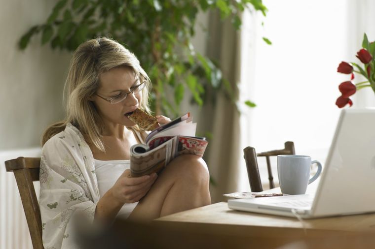 Skroman doručak, imejlovi i kafa: Jutarnje navike koje će vam upropastiti dan