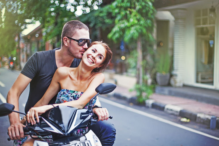 Ljubav na duge staze: Ovih 10 stvari ljudi u srećnim vezama rade drugačije!