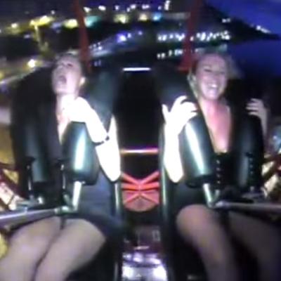 Orgazam bez seksa: Pogodite koja je od ove dve devojke više uživala u vožnji! (VIDEO)