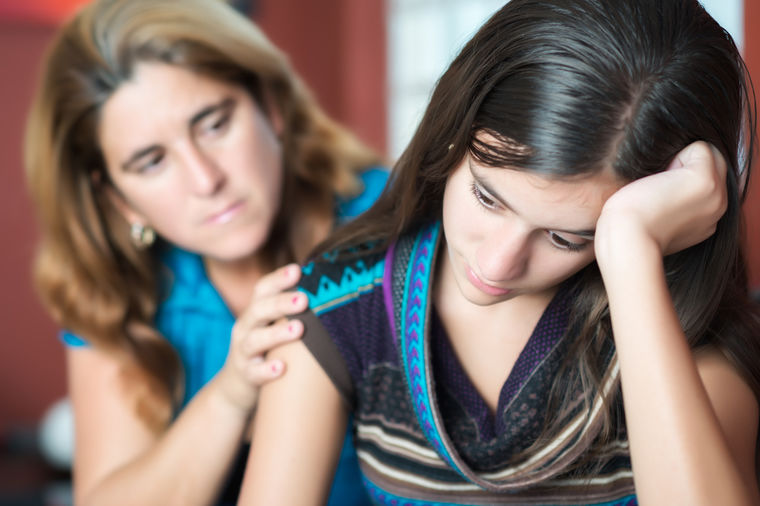 Tinejdžeri i svet droge: 6 saveta za roditelje koji sumnjaju da ih dete laže