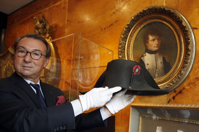 Napoleonov dvorogi šešir na aukciji: Očekivana cena 500.000 evra! (FOTO)