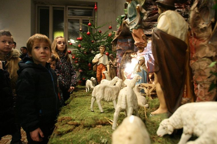 Srećan Božić: Katolički vernici danas praznuju rođenje Isusa Hrista!