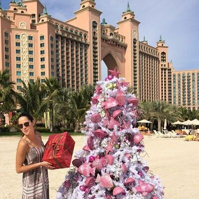Ana Ivanović pored jelke na plaži Dubaija: Nedostaje mi da Božić proslavim u Beogradu! (FOTO)