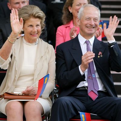 Upoznajte najbogatiju porodicu Evrope: Knez Hans Adam II i kneginja Marija od Lihtenštajna! (FOTO)