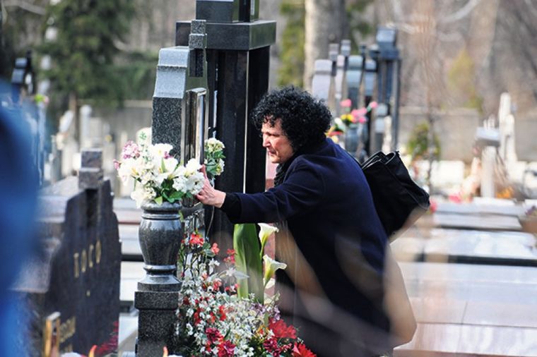 Pet godina od ubistva Ksenije Pajčin: Najbliži odali počast tragično nastradaloj pevačici