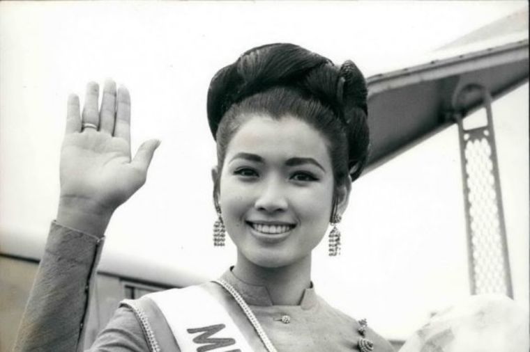 Kako je uopšte moguće: Bivša Mis Tajlanda (67) ista kao pre 50 godina! (FOTO)