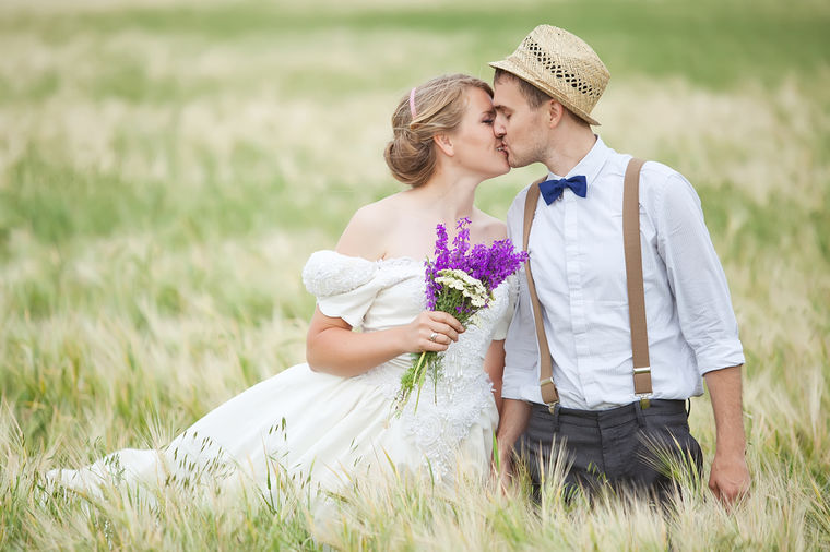 Poreklo najstarijeg obeležja braka: Kakve su ranije bile burme i zašto su se nosile?