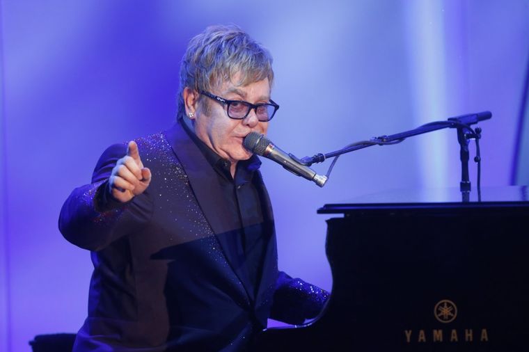 Zbog oca se drogirao i pio: Najteži trenuci Eltona Džona!