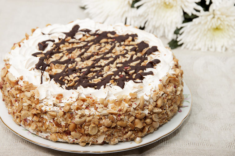 Ruska torta od oraha i lešnika: Najlepši desert na svetu!