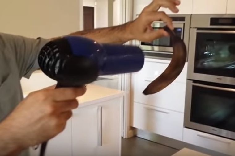 Sušio fenom potamnelu bananu: Kada vidite zašto, odmah ćete učiniti isto! (VIDEO)