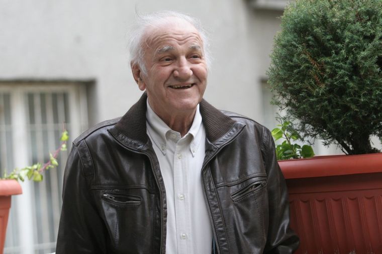 Tri godine bez Bate Živojinovića: On se smehom borio protiv gorčine života, mi se sa osmehom prisećamo njegovog života!