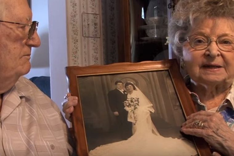Imala je samo 18 dolara za venčanicu: Nećete verovati od čega je sašila haljinu! (VIDEO)
