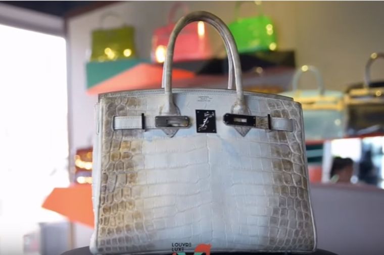 Samo najmoćnije žene je nose: Famozna torba od krokodilske kože, belog zlata i dijamanata! (VIDEO)