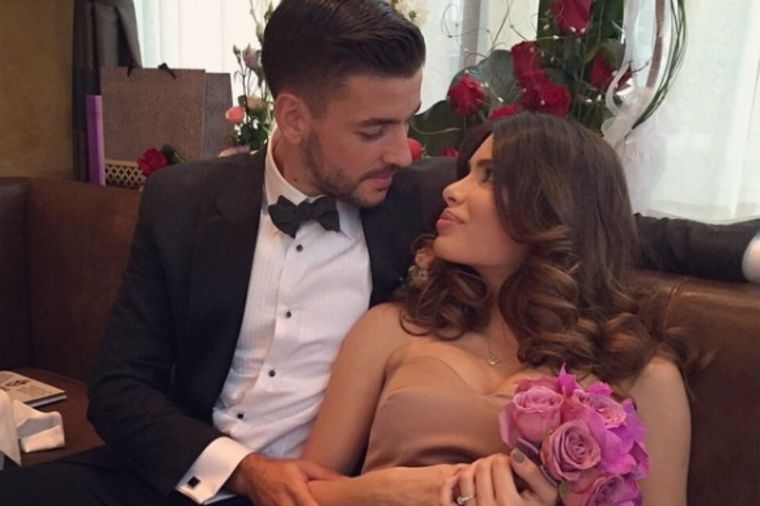 Jovana Švonja i Filip Đorđević se venčali u crkvi: Mlada u seksi venčanici zapalila Instagram (FOTO)