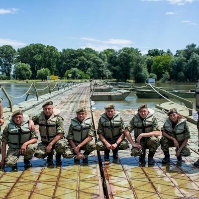 Vojska Srbije postavila most: Kraći put od plaže Lido do Zemuna! (FOTO)