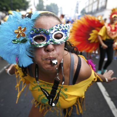 Otvoren karneval Noting Hil u Londonu: Sjajne maske, ludi kostimi! (FOTO)