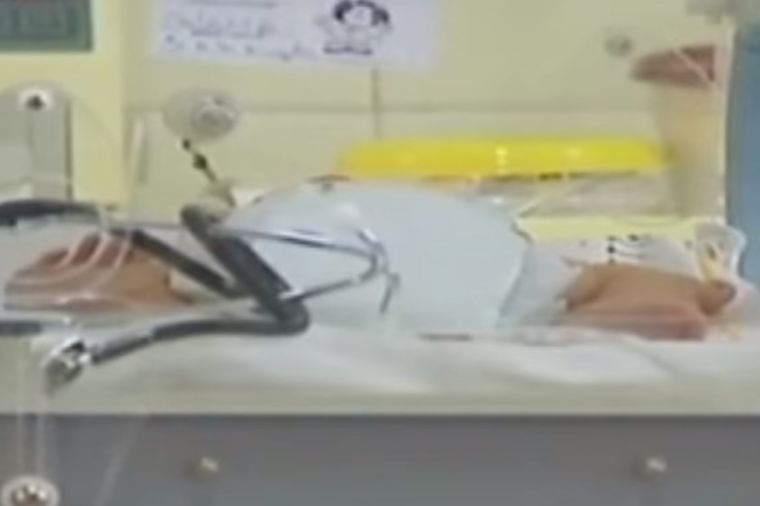 Nakon samo 10 sati života: Ova beba je postala pravo čudo, lekari nemaju objašnjenje! (VIDEO)