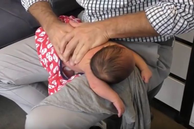 Roditelji zinuli u čudu: Šta je čovek uradio bebi staroj samo 4 dana! (VIDEO)