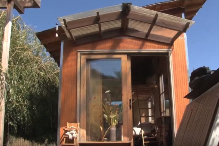 Majka napravila kuću za samo 360 evra: Neverovatno čega se setila! (VIDEO)