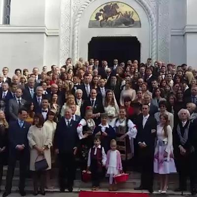 Prvo srpsko kraljevsko venčanje posle 94 godine: Oženio se princ Mihailo Karađorđević! (VIDEO)