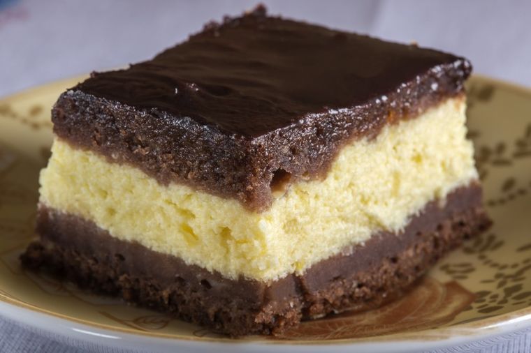 Ovo je najjednostavniji kolač na svetu: Ukus je fenomenalan! (RECEPT)
