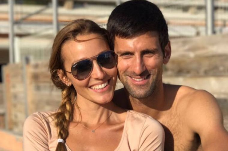Novak i Jelena zagrljeni na plaži: Kad god smo zajedno to je za nas praznik! (FOTO)