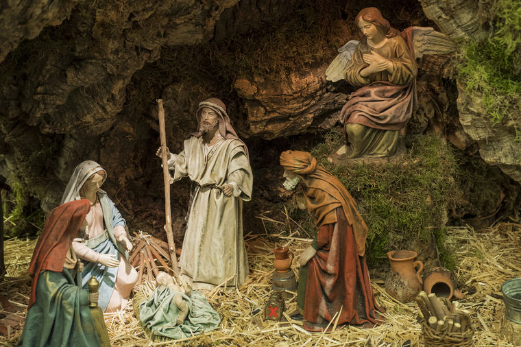 Hristos se rodi! Slavimo najradosniji hrišćanski praznik, a ovo su svi narodni običaji za Božić!