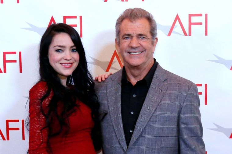 Mel Gibson (61) tata po 9. put: 35 godina mlađa devojka mu rodila sina!