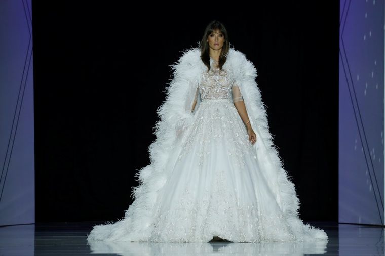 Kada se pojavila, cela sala je zanemela: Najlepša haljina Pariske nedelje mode! (FOTO)