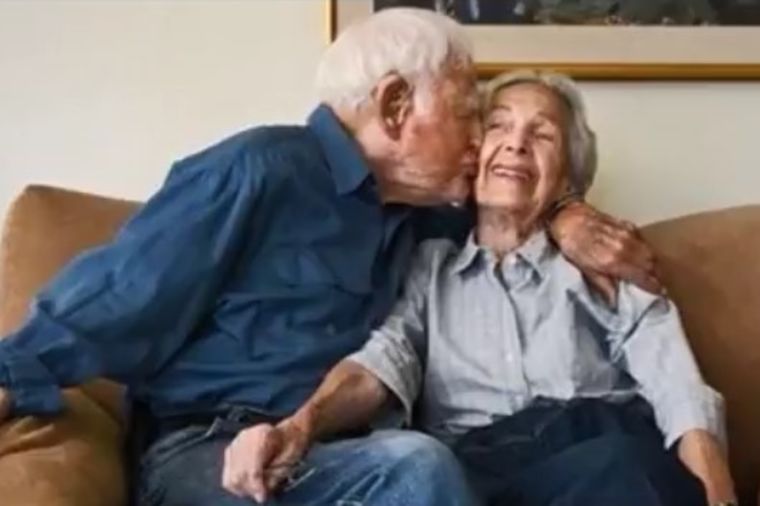Stogodišnjaci u braku 78 godina: Deka nikada nije rekao supruzi da je voli, evo zašto! (FOTO)