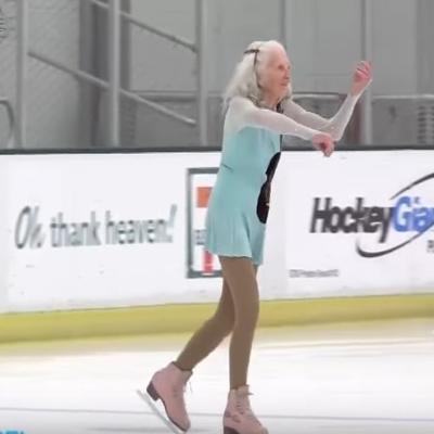 Baka (90) izašla na led u klizaljkama: Zbog onog što je uradila klanja joj se ceo svet! (VIDEO)