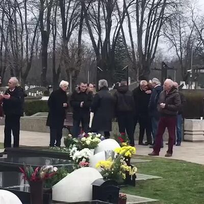 Godinu dana od smrti Dragana Gage Nikolića: Prijatelji odali poštu neprežaljenom glumcu (FOTO,VIDEO)