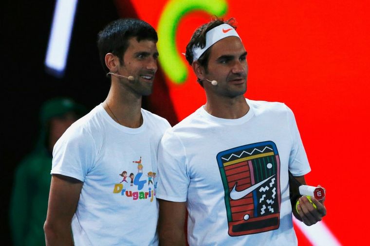 Nole zapevao sa Federerom: Teniski asovi napravili pravi spektakl! (VIDEO)