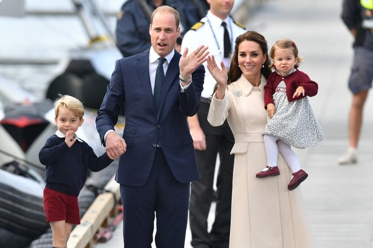 Srećne vesti sa britanskog dvora: Kejt Midlton i princ Vilijam čekaju treće dete!