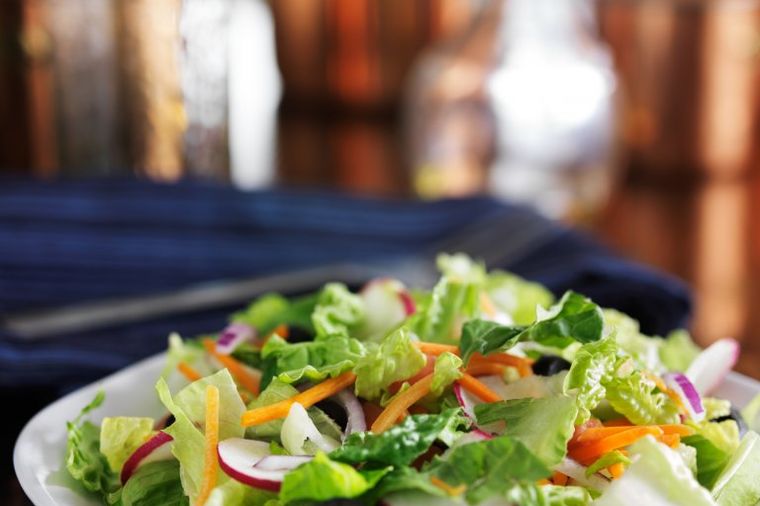 Ljudi nisu ni svesni šta obična zelena salata može da učini organizmu: Zaprepastićete se!