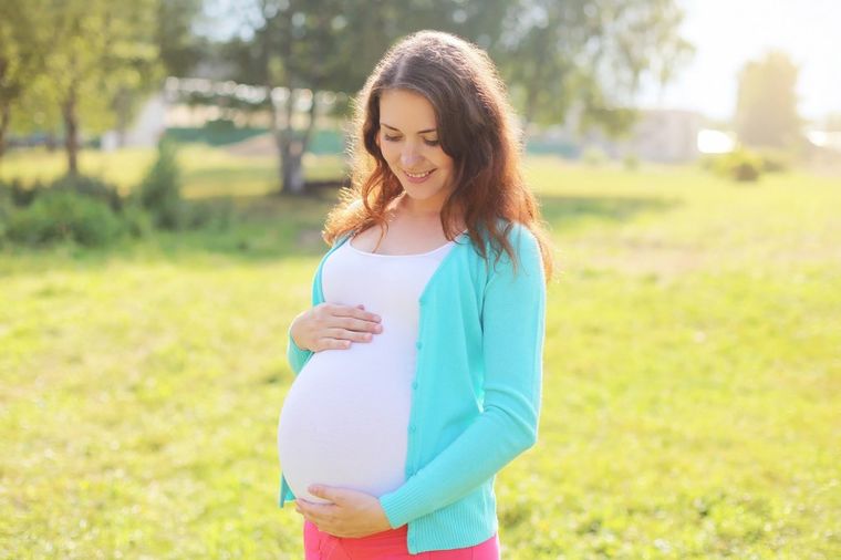Zatvor u trudnoći: Zašto se javlja i kako utiče na bebu!