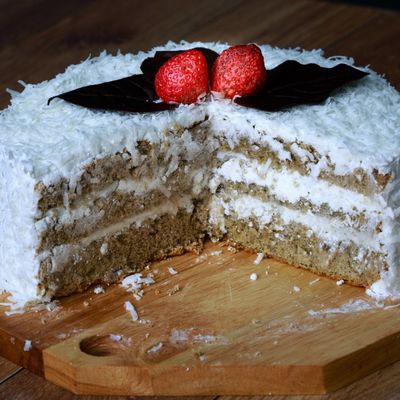 Najjednostavnija torta gotova za 10 minuta: Umutiš, zalediš i poslužiš! (RECEPT)