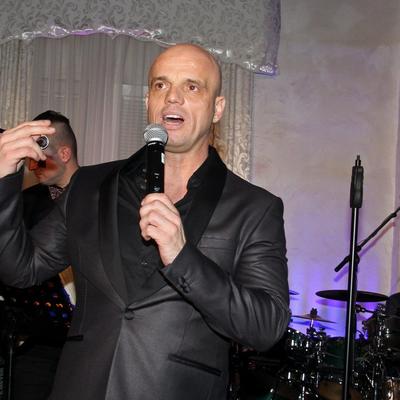 Boban Rajović pre 20 godina: Ovako je pevač izgledao sa kosom i brkovima! (FOTO)