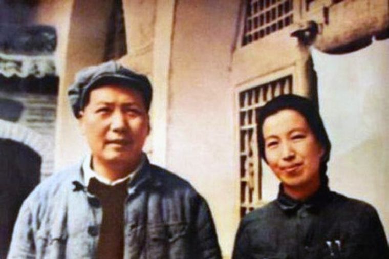 Žena mu podvodila device za orgije: Sablastan život Mao Cedunga i njegove supruge! (FOTO)