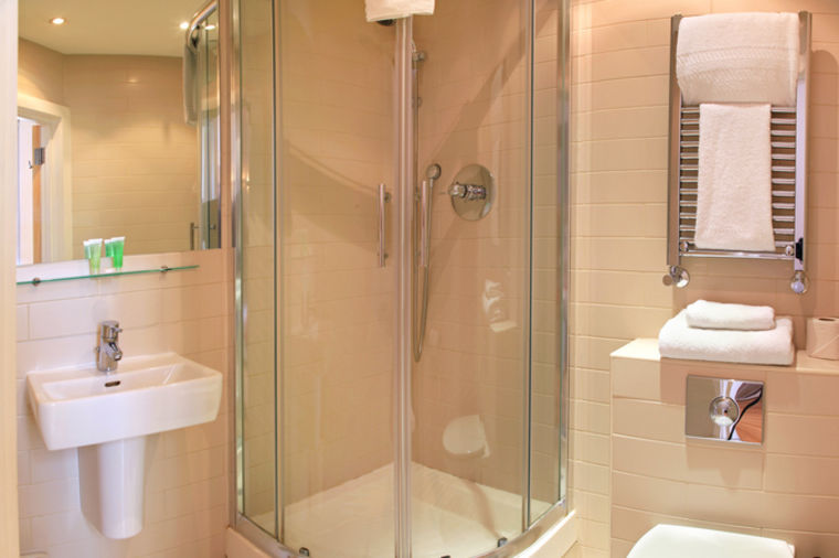Napravili kupatilo u samo 3 kvadrata: Genijalno rešenje za male stanove! (FOTO)