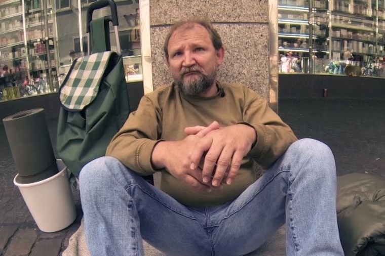 Pozajmili kantu od beskućnika: Njihov postupak vraća veru u ljude! (VIDEO)