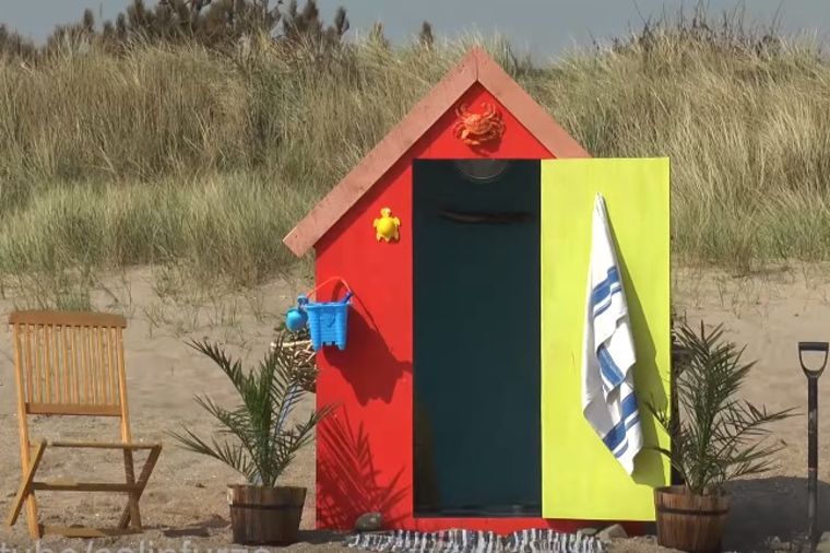 Izgleda kao mala šupa na plaži: Ko god je ušao unutra ostao je bez teksta! (VIDEO)