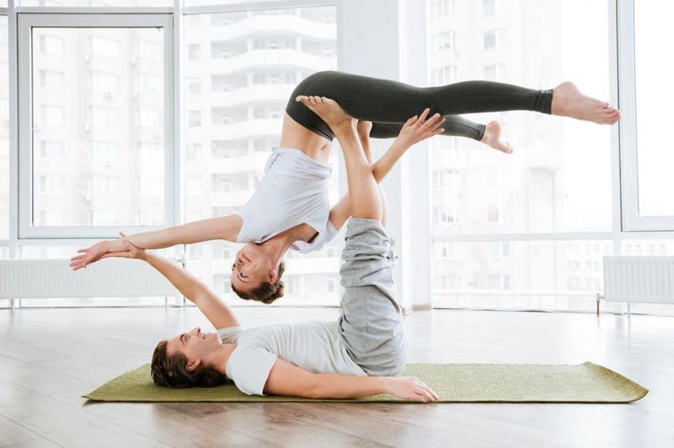 Da li znate šta je partner joga? Produbite intimu,pronađite unutrašnji mir sa voljenom osobom (FOTO)