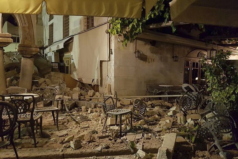 Snažan zemljotres pogodio grčka i turska letovališta: Dve osobe poginule (FOTO)