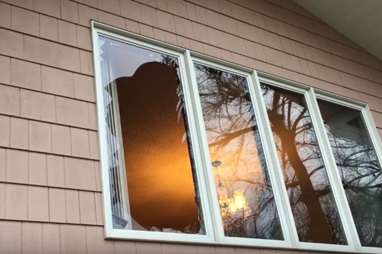 Vratili se s odmora i zatekli razbijen prozor: Ovakav prizor u kući nisu očekivali! (VIDEO)
