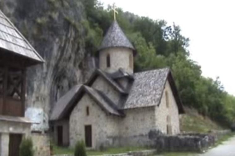 U manastiru Kumanica bolesni nalaze lek: Isceliteljske moći moštiju Svetog Gavrila! (VIDEO)